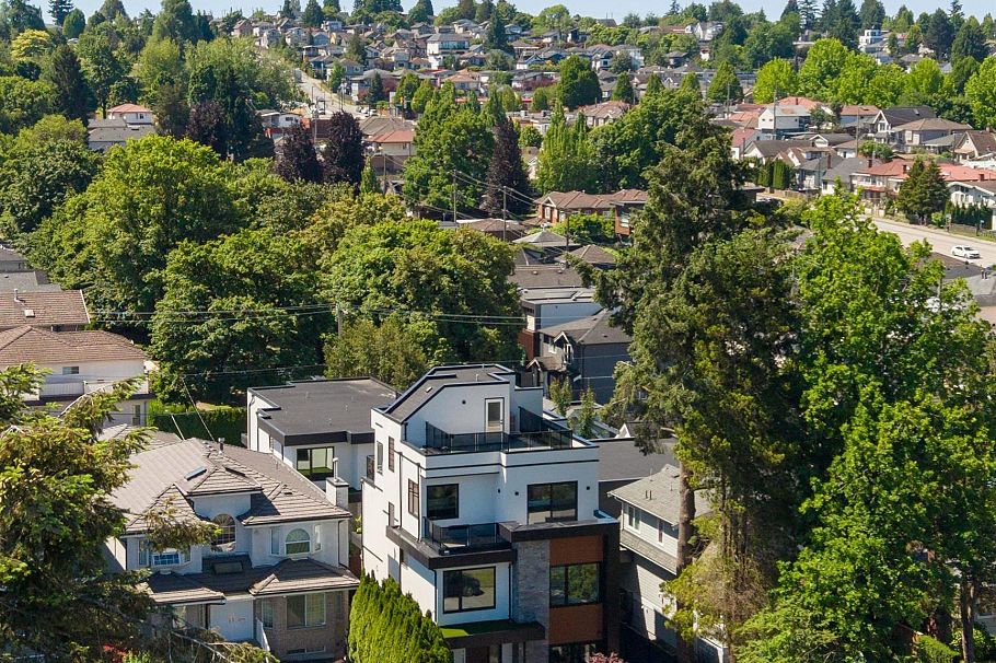 1 1448 E 30th Avenue Vancouver, BC - 23