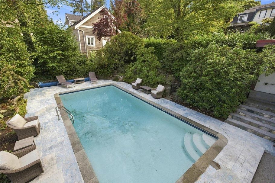 5584 Maple Street Vancouver, BC - 24