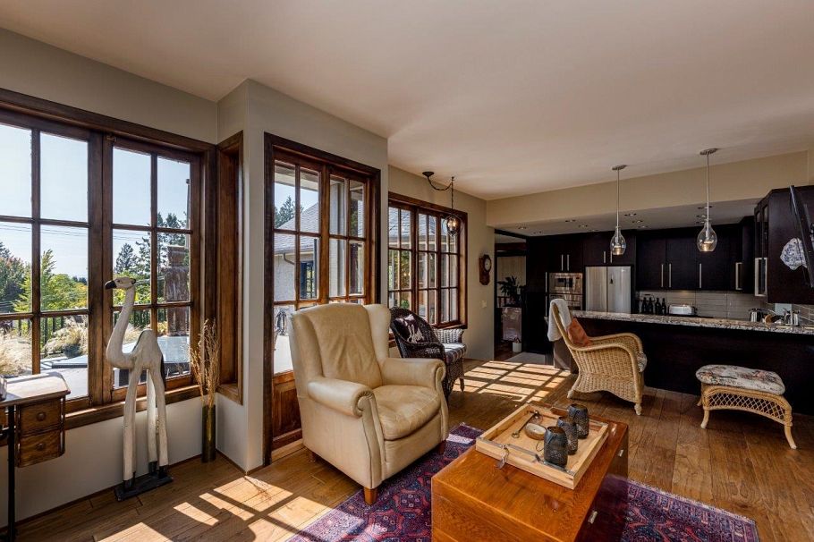 350 E Windsor Road North Vancouver, BC - 15