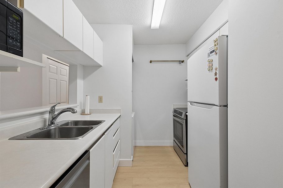 204 4990 Mcgeer Street Vancouver, BC - 16