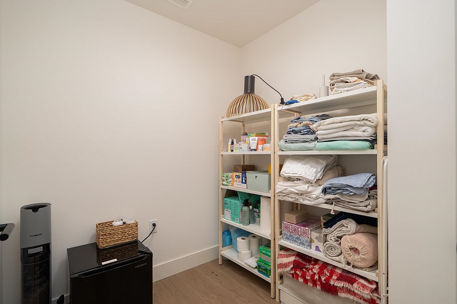 809 W 38th Avenue Vancouver, BC - 10