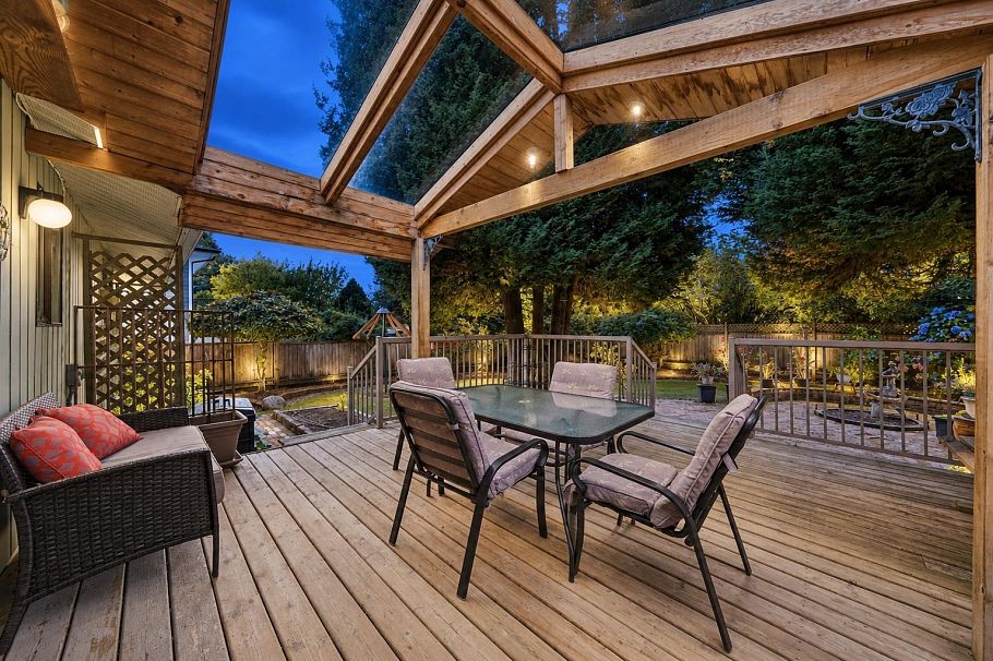 2161 Floralynn Crescent North Vancouver, BC - 11