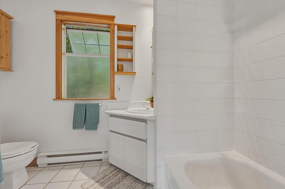 1239 E 22nd Avenue Vancouver, BC - 24