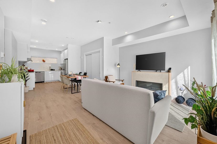 25 3490 Mt Seymour Parkway Vancouver, BC - 6