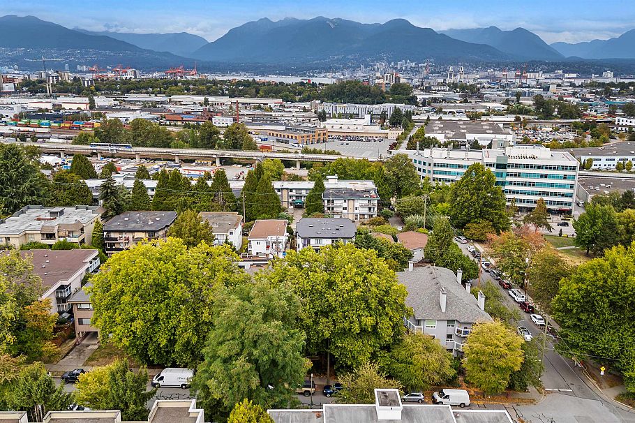 206 853 E 7 Avenue Vancouver, BC - 24
