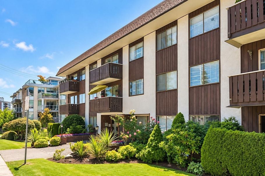 202 1345 Chesterfield Avenue North Vancouver, BC - 26