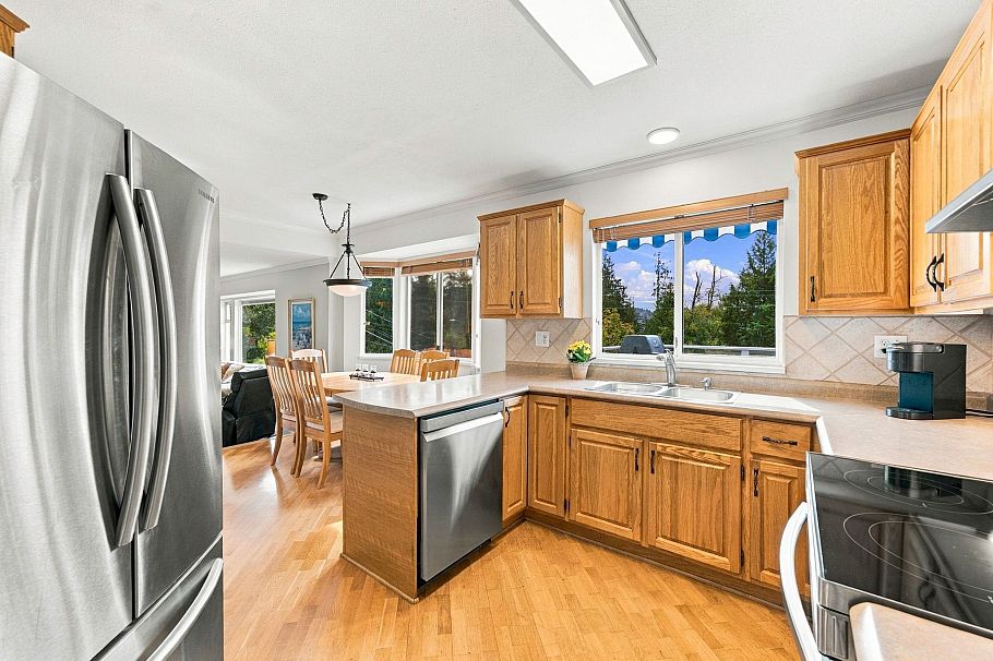 3950 Sparrow Lane North Vancouver, BC - 10