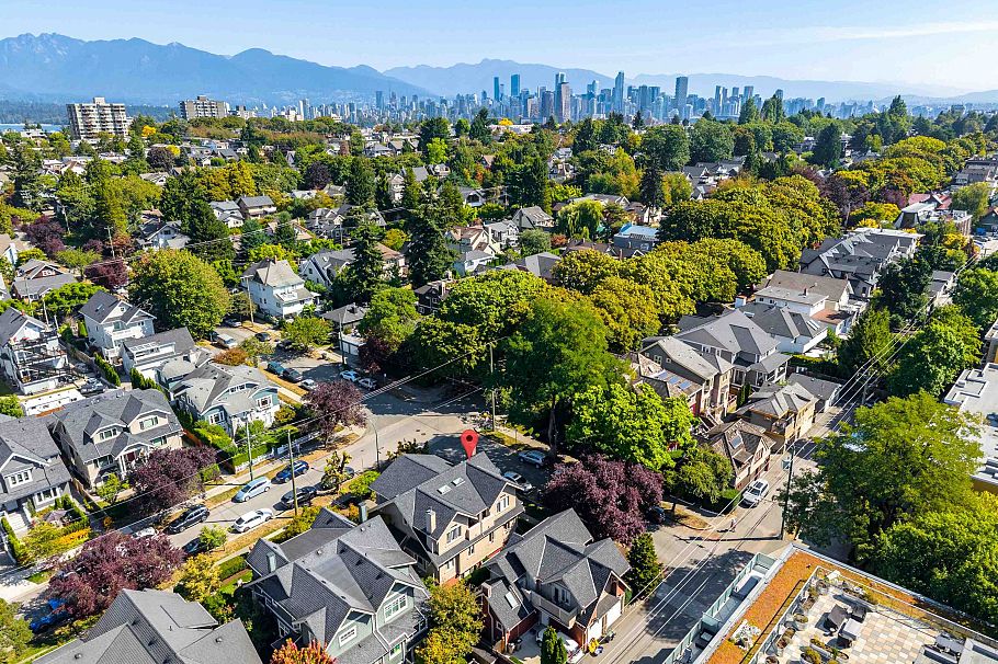 2425 Larch Street Vancouver, BC - 4
