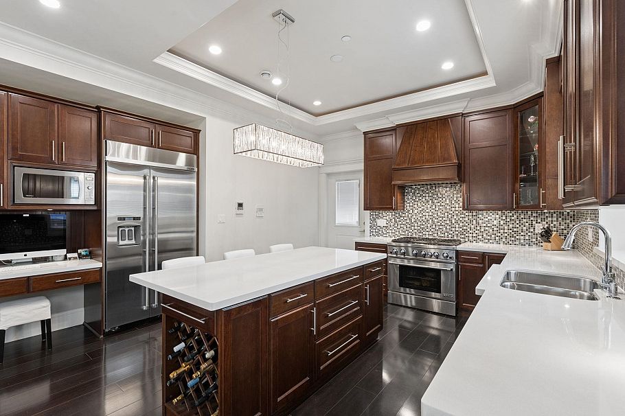 4898 Quebec Street Vancouver, BC - 6