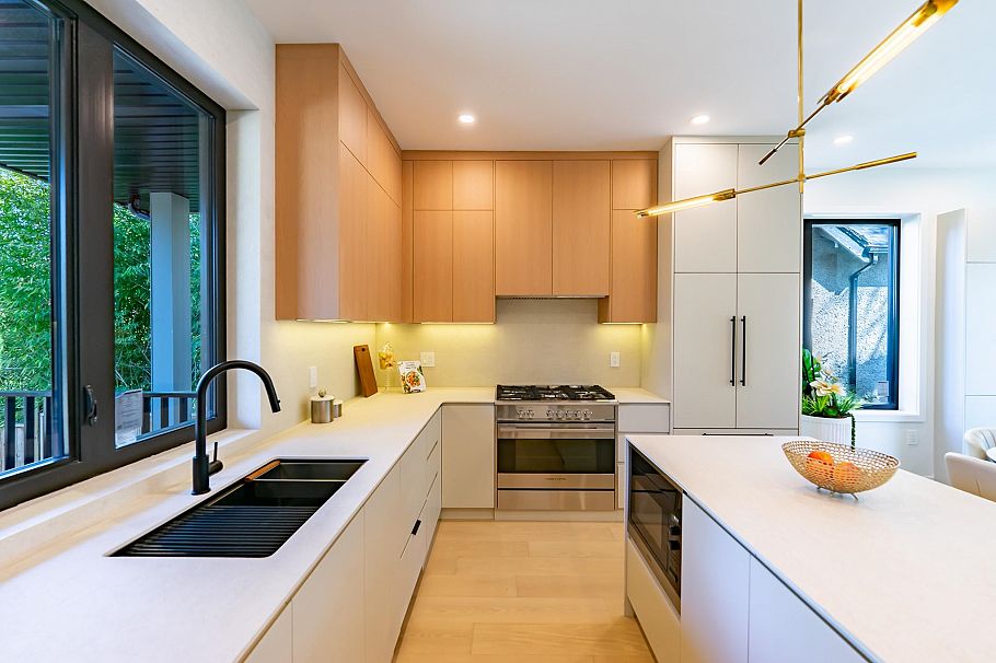 6577 Lime Street Vancouver, BC - 8