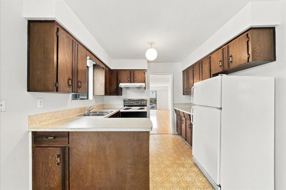 4371 Commercial Street Vancouver, BC - 14