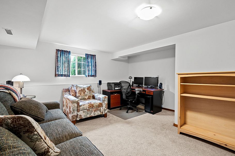 3692 W 19th Avenue Vancouver, BC - 24