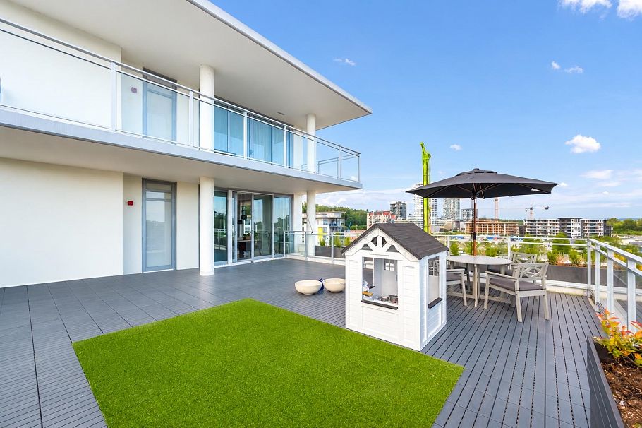 605 3198 Riverwalk Avenue Vancouver, BC - 1
