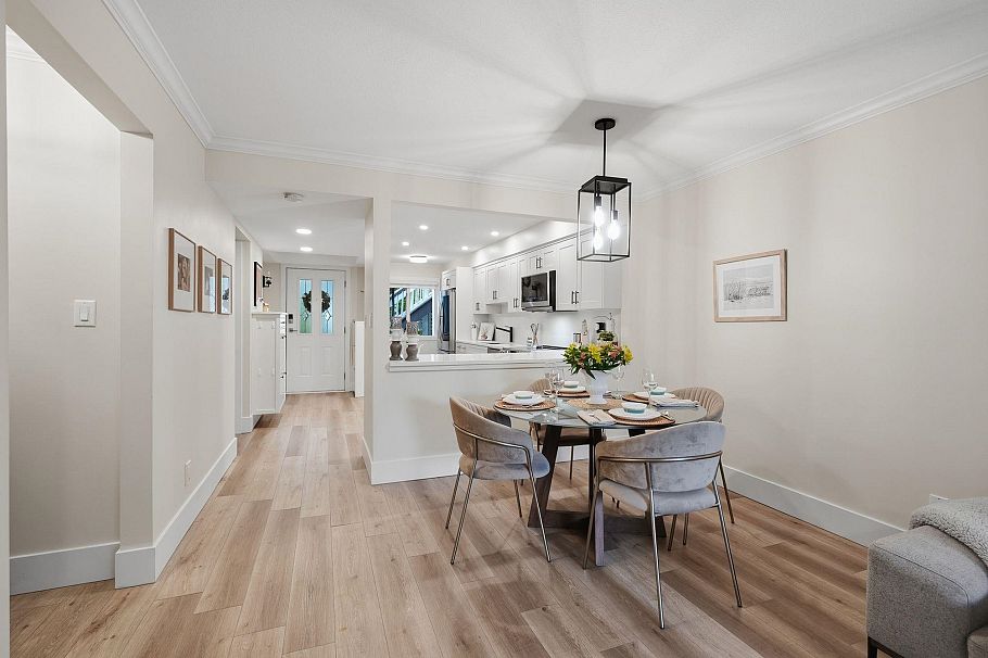 102 1538 Bowser Avenue North Vancouver, BC - 25
