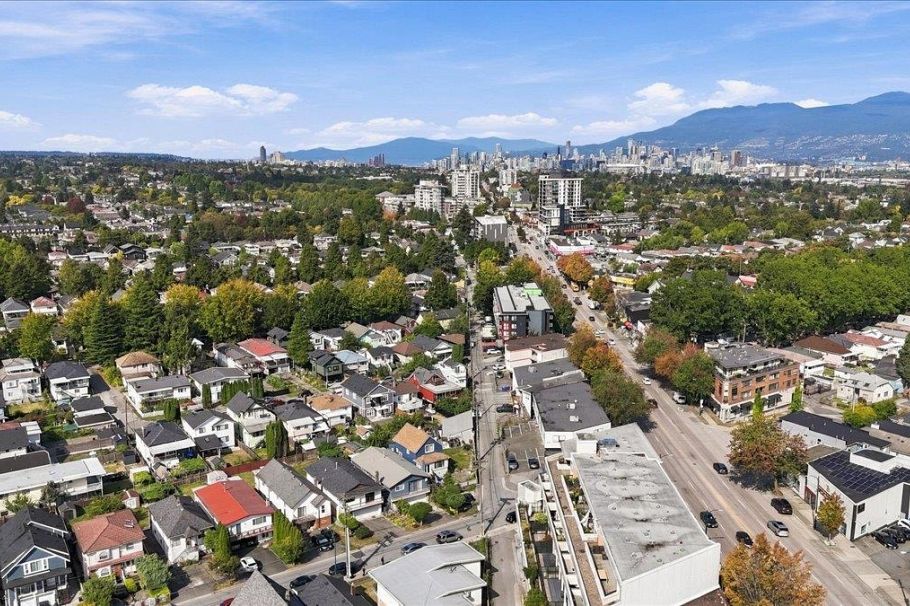 4371 Commercial Street Vancouver, BC - 34