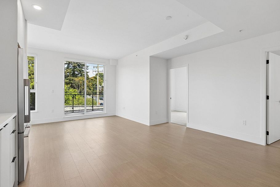 303 333 St. Davids Avenue North Vancouver, BC - 3