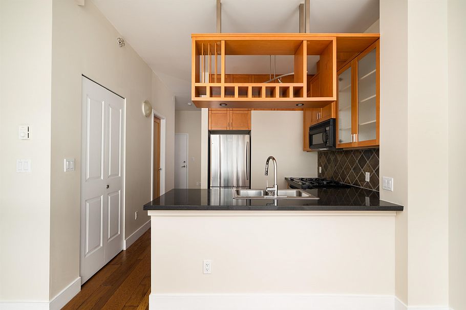 322 8988 Hudson Street Vancouver, BC - 6