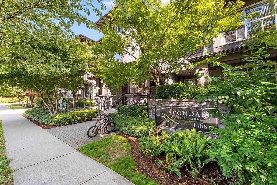 307 1468 St. Andrews Avenue North Vancouver, BC - 1