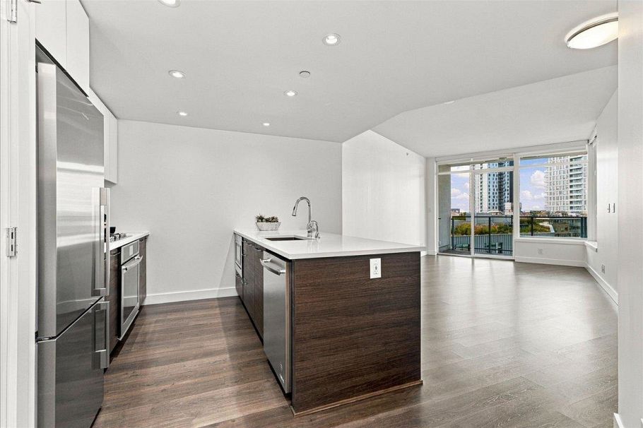 706 3557 Sawmill Crescent Vancouver, BC - 6