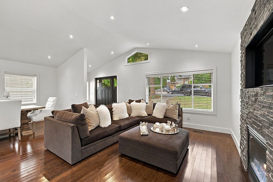 1153 Wellington Drive North Vancouver, BC - 4