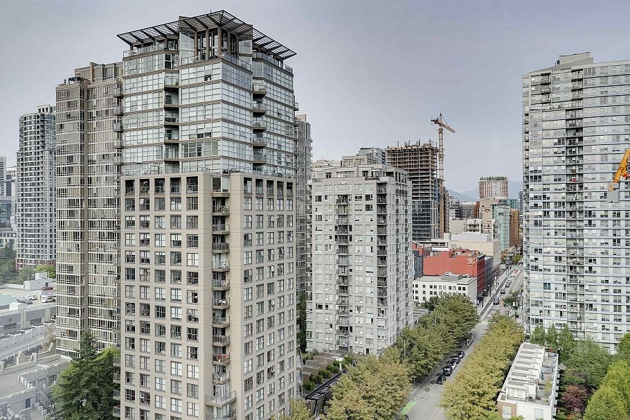 2008 1009 Expo Boulevard Vancouver, BC - 22