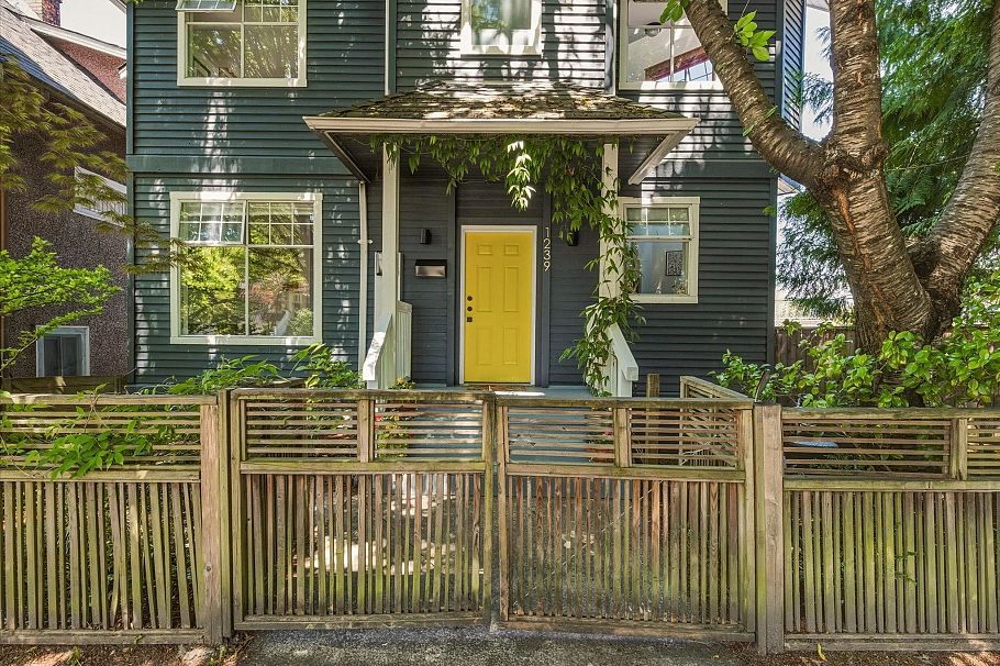 1239 E 22nd Avenue Vancouver, BC - 30