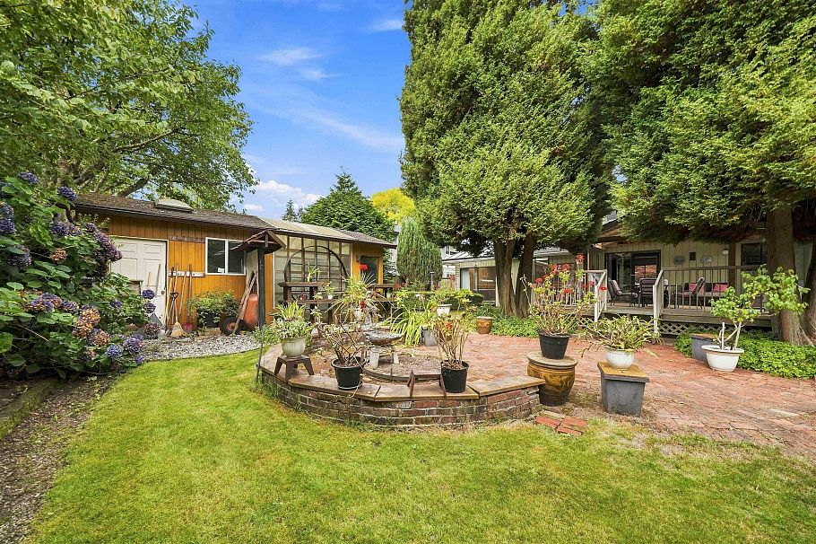 2161 Floralynn Crescent North Vancouver, BC - 23