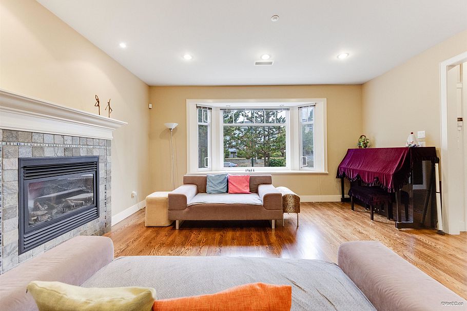 2266 W 20th Avenue Vancouver, BC - 6