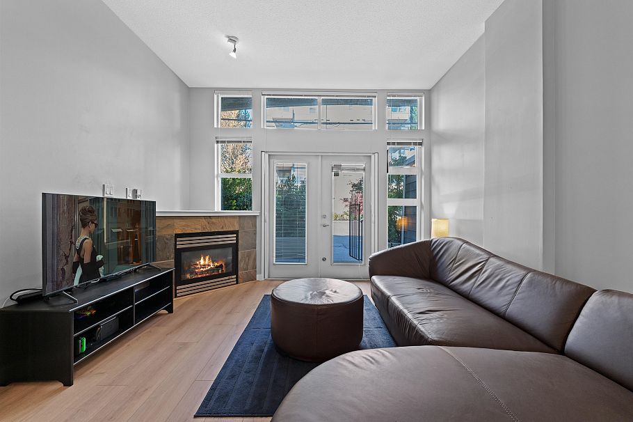 102 2102 W 38th Avenue Vancouver, BC - 2