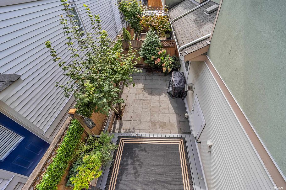 5 1233 W 16th Street North Vancouver, BC - 21