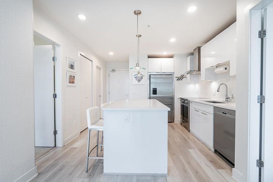 606 733 W 3rd Street North Vancouver, BC - 9