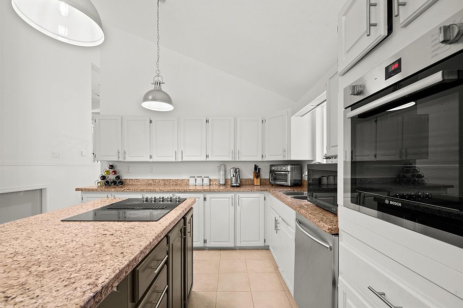 3336 Manning Crescent North Vancouver, BC - 15
