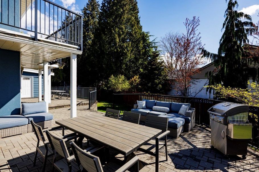 2094 Viewlynn Drive North Vancouver, BC - 37