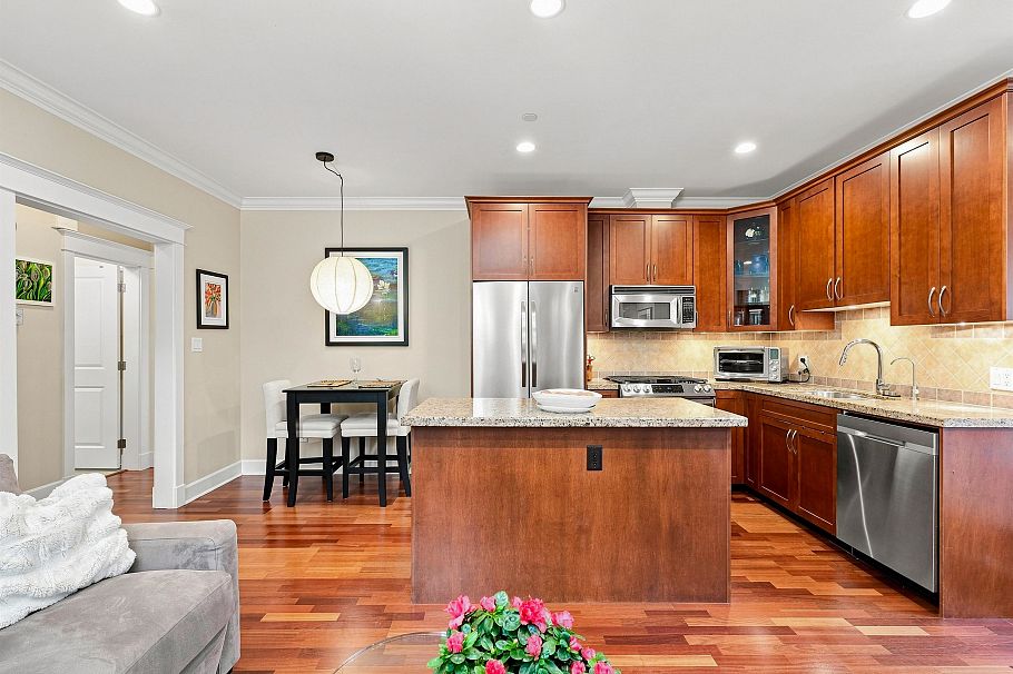 2425 Larch Street Vancouver, BC - 20
