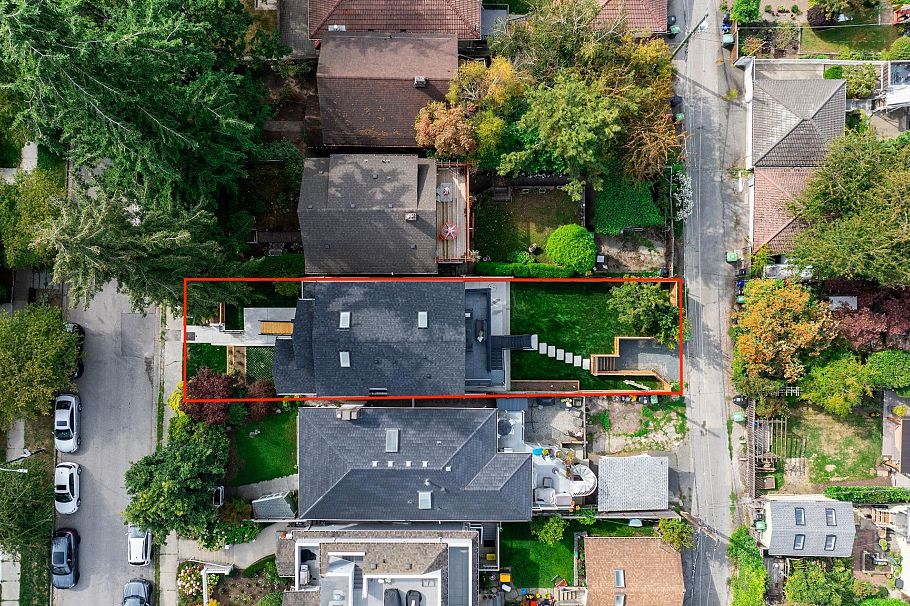 635 E 22nd Avenue Vancouver, BC - 36