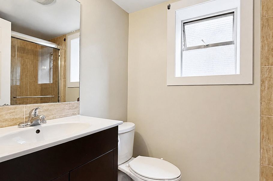 6175 Quebec Street Vancouver, BC - 36