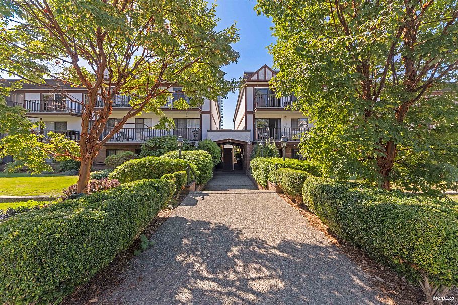 107 131 W 4th Street North Vancouver, BC - 25