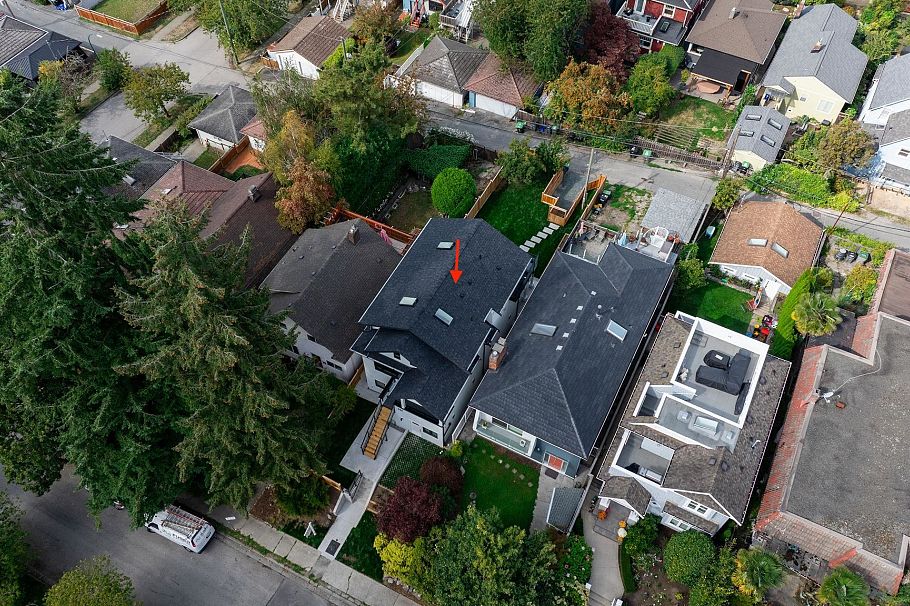 635 E 22nd Avenue Vancouver, BC - 35