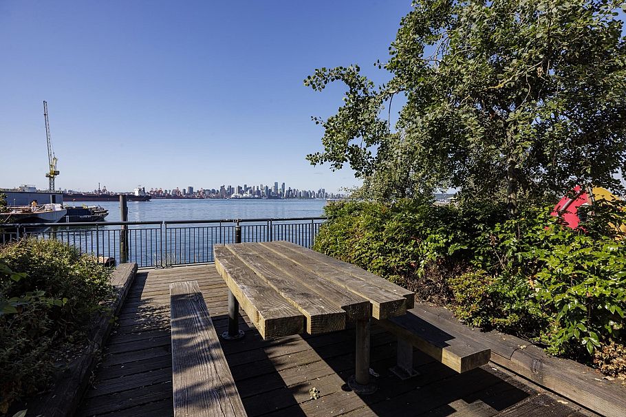 303 199 Victory Ship Way North Vancouver, BC - 28