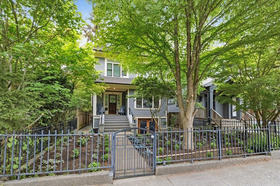 21 E 22nd Avenue Vancouver, BC - 1