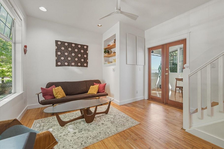 1239 E 22nd Avenue Vancouver, BC - 4