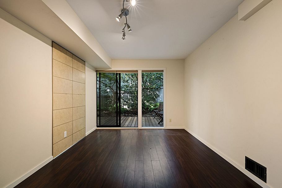 2344 Hyannis Drive North Vancouver, BC - 31