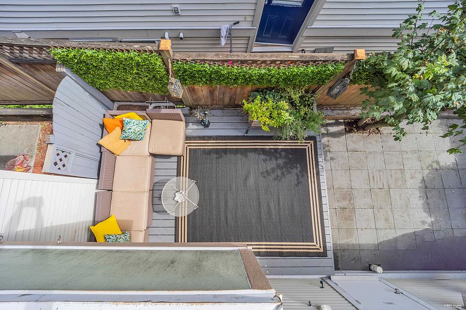 5 1233 W 16th Street North Vancouver, BC - 22