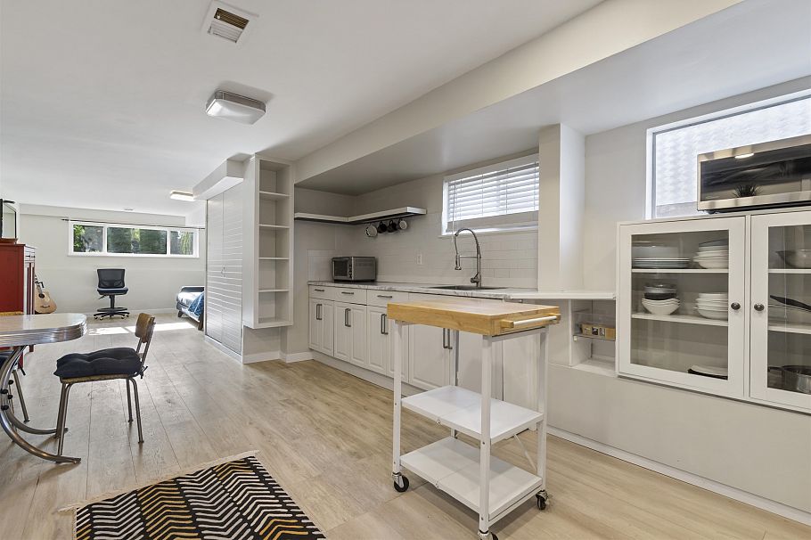 4136 Skeena Street Vancouver, BC - 11