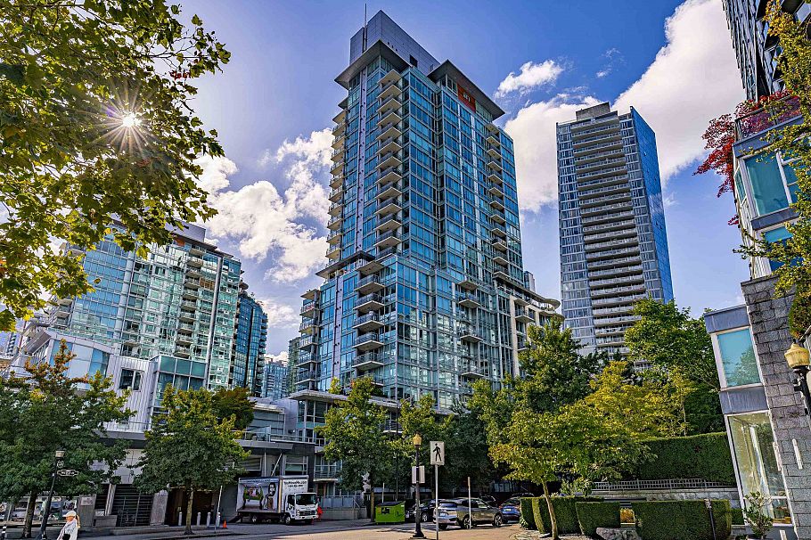 807 590 Nicola Street Vancouver, BC - 1