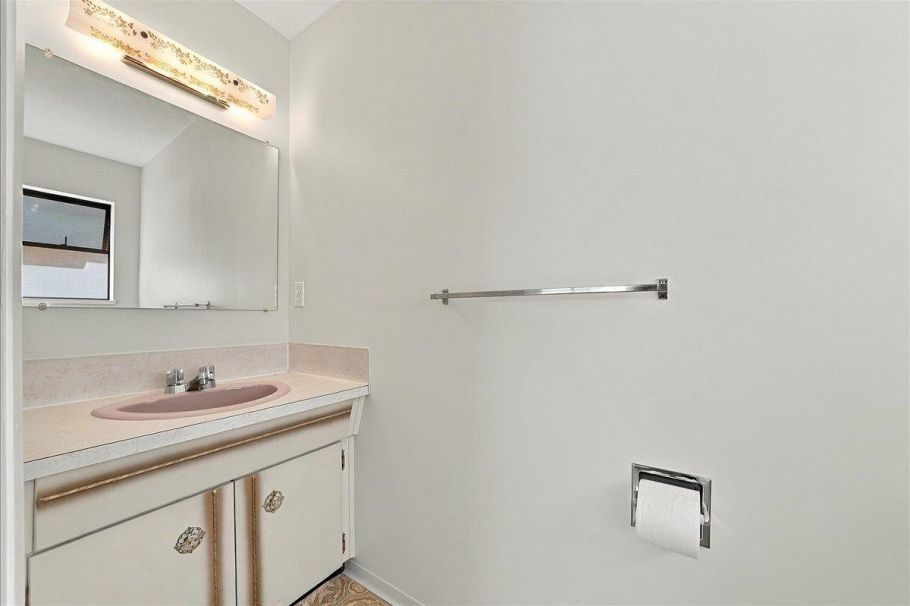 4371 Commercial Street Vancouver, BC - 21