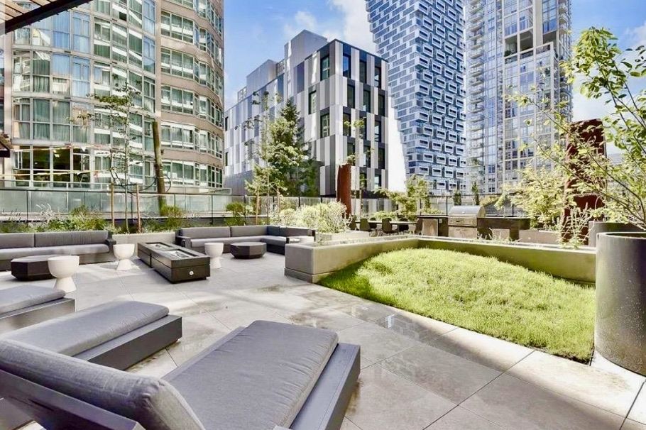 406 889 Pacific Street Vancouver, BC - 32