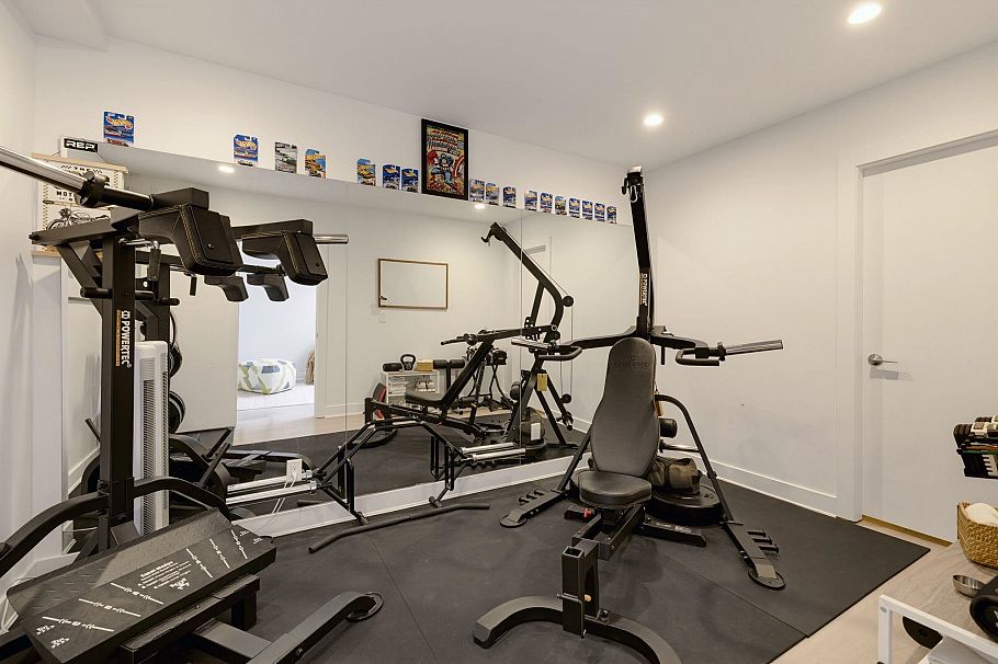 3 226 E 10th Street North Vancouver, BC - 33