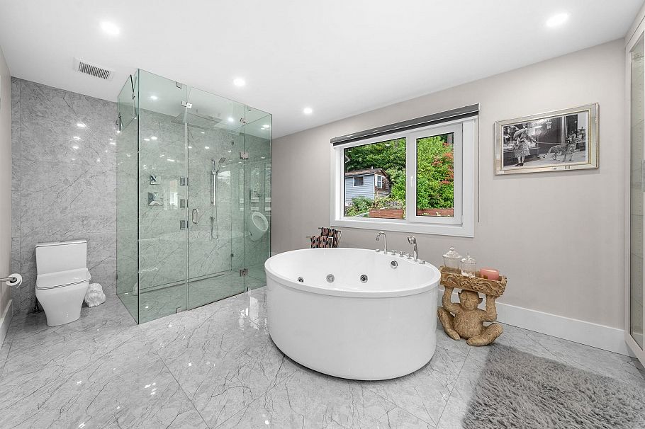 3980 Norwood Avenue North Vancouver, BC - 22
