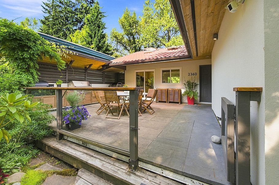 2360 Mackay Avenue North Vancouver, BC - 33